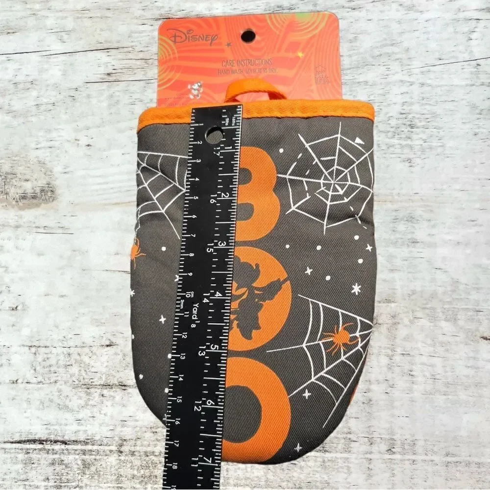 NWT Disney Halloween 2-pack Silicone Mini Oven Mitts